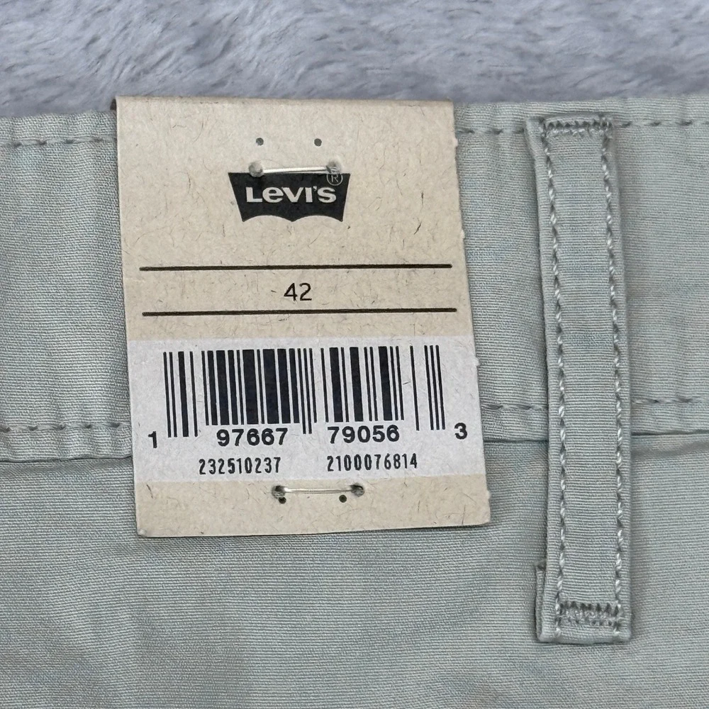 Levis Carrier‎ Cargo Shorts Mens 42 Tan Khaki Loose Fit Cotton 232510237 NEW